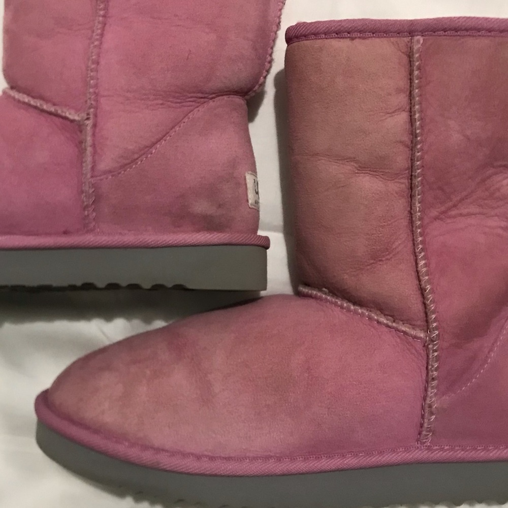 PINK UGG’s 🎉 RARE✨ - Picture 11 of 13
